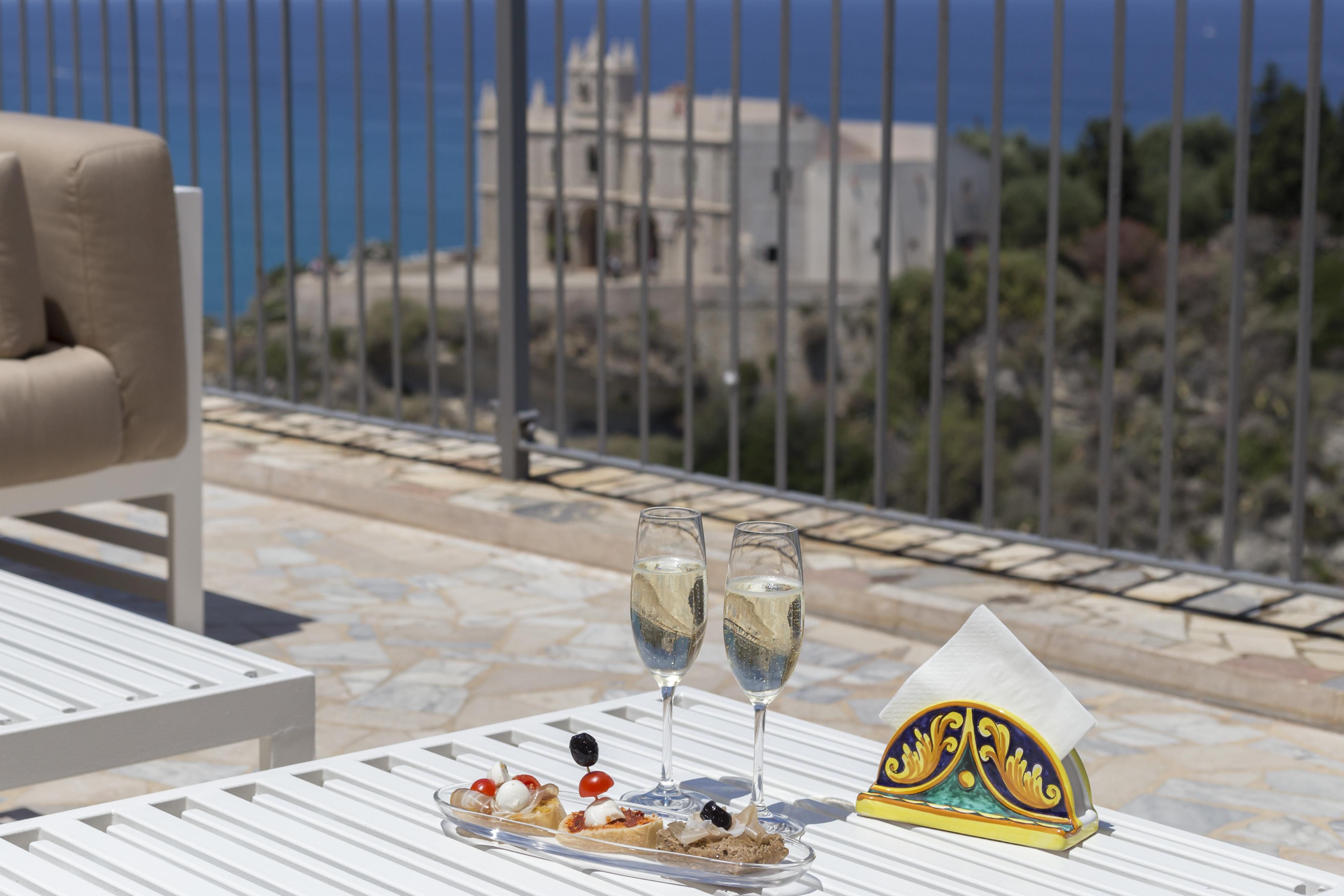 La Dolce Vita A Tropea Exterior foto