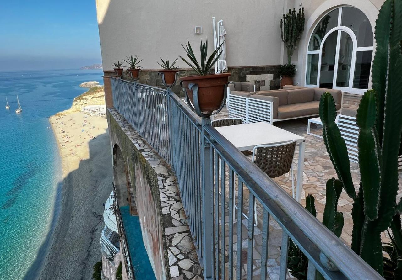 La Dolce Vita A Tropea Exterior foto