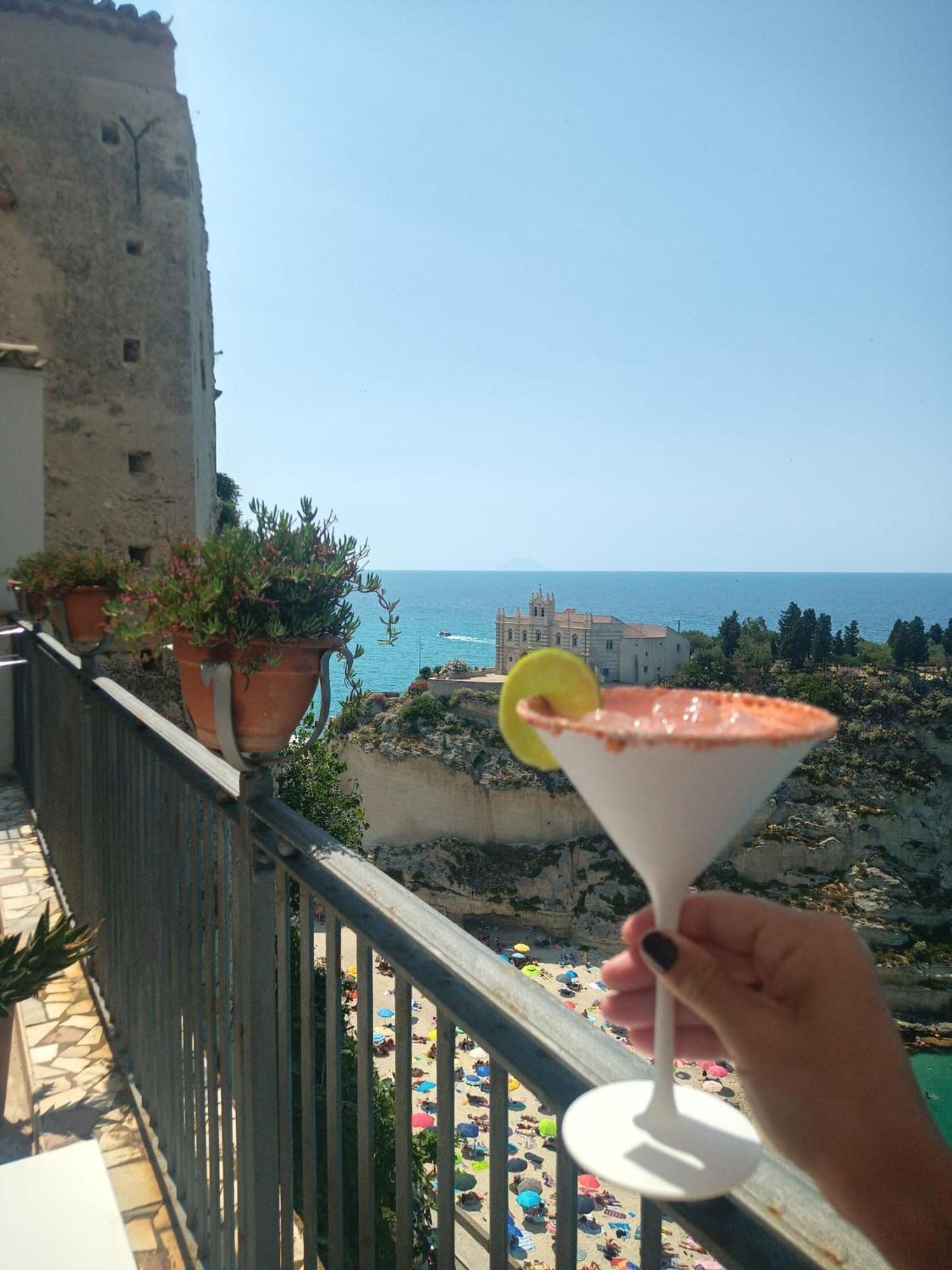La Dolce Vita A Tropea Exterior foto